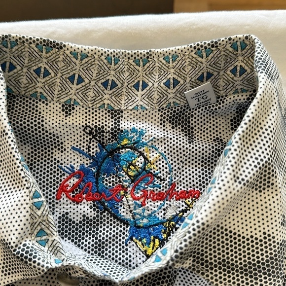 New Robert Graham Camo Button Down Long Sleeve Shirt, XL - Picture 6 of 6